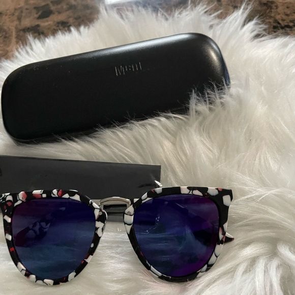 McQ by Alexander McQueen Sunglasses